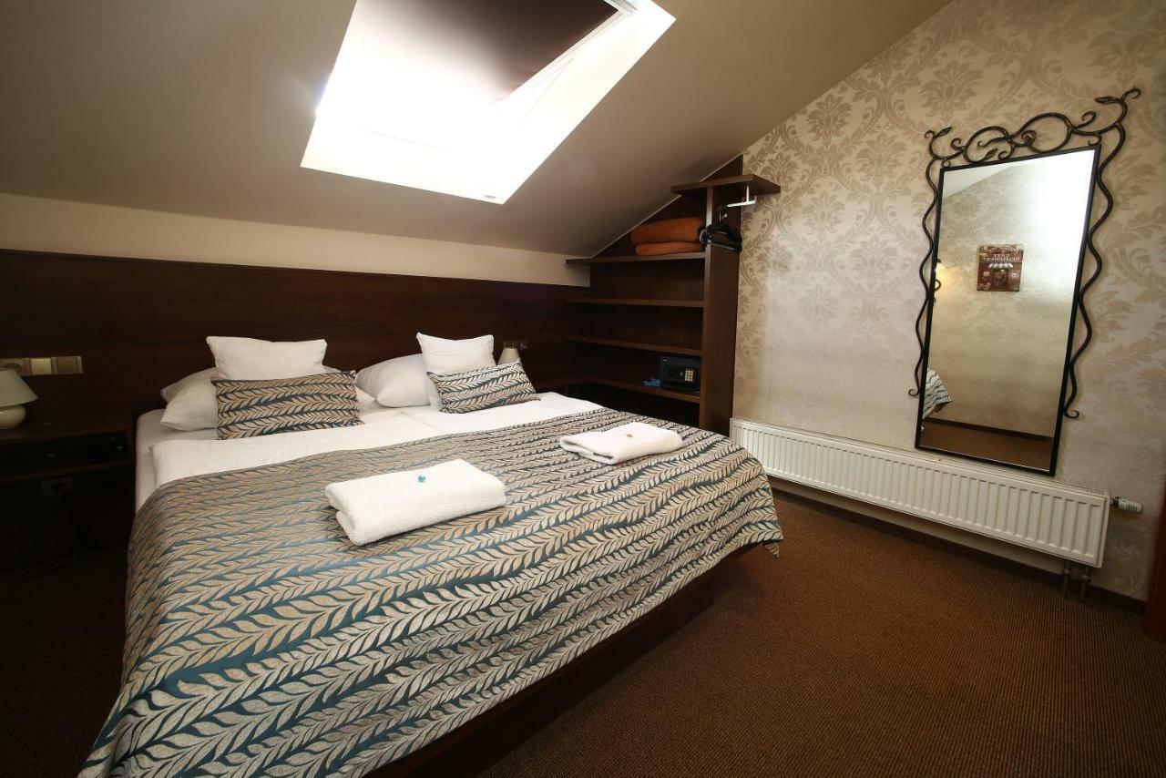 Roudna Hotel